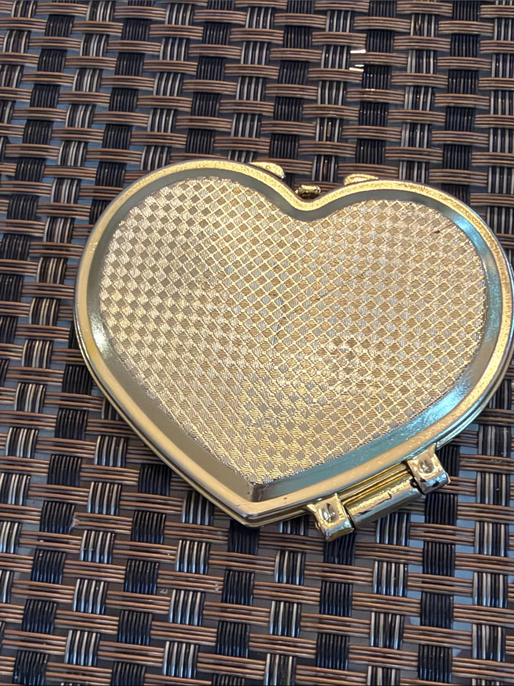 Adorable Unique Heart Mirror Compact